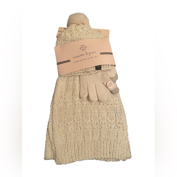 NWT Nanette Lepore winter accessory set - Picture 1 of 3